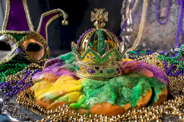 mardi gras captions for instagram king cake
