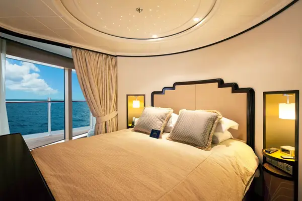 bedroom on the Disney Dream