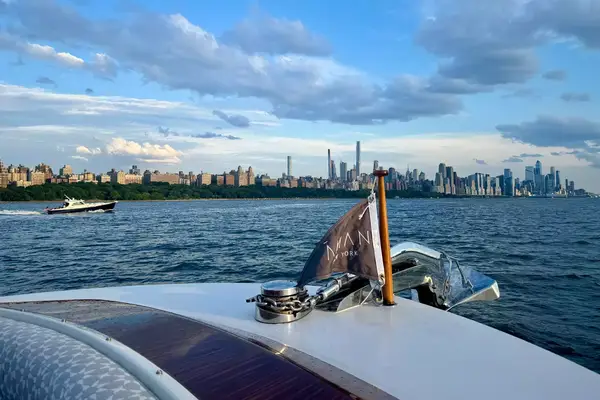 The Aman New York Yacht sailing in New York 