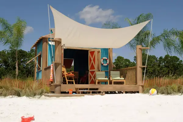 Castaway Cay guests will find a little piece of paradise all to themselves with 20 new private rental cabanas. With most located on the family beach and some on the adult-exclusive Serenity Bay Beach, each 325-square foot deluxe cabana is furnished with tables, cushioned chaise lounges, refrigerator, fresh water shower and more for the ultimate upscale beach experience.