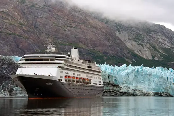 Volendam sailing by glaciers