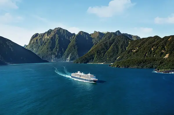 Holland America Westerdam in NZ