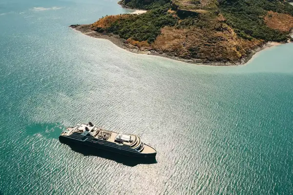 The Seabourn Pursuit cruise ship on the Hunter River