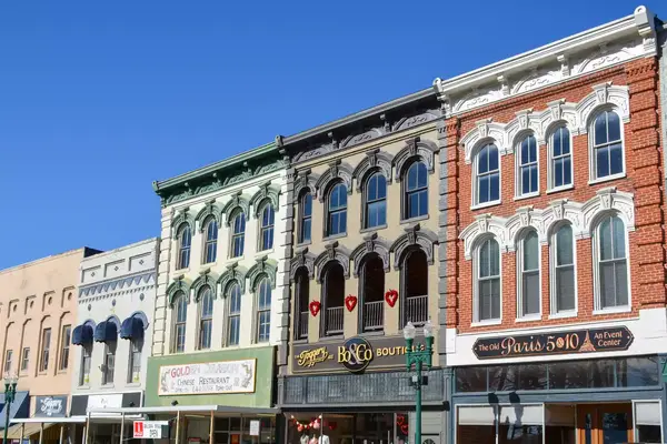 Facades of buildings in Paris, Tennessee