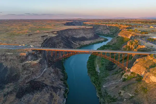 A bridge over the Snake River in idaho