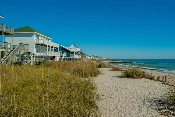 Houses along a beach on Edisto Island in South Carolina, USA.