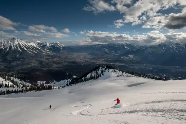 Downhill skiing at Fernie Alpine Resort