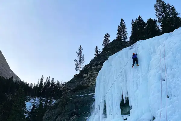 ice climbing 