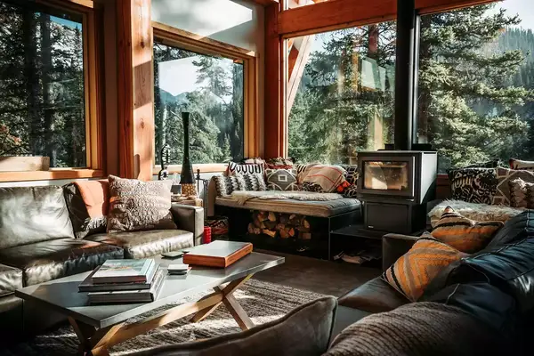 The living area inside the Red Mountain Alpine Lodge