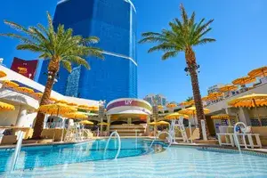 Fontainebleau Las Vegas pool 