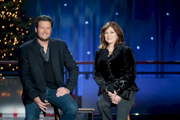 blake shelton hallmark movie mom