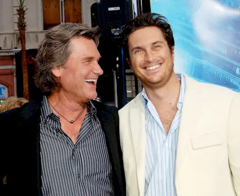 kurt russell and oliver hudson during poseidon los angeles premiere arrivals at graumanis chinese theater in hollywood, california, united states photo by jon kopalofffilmmagic
