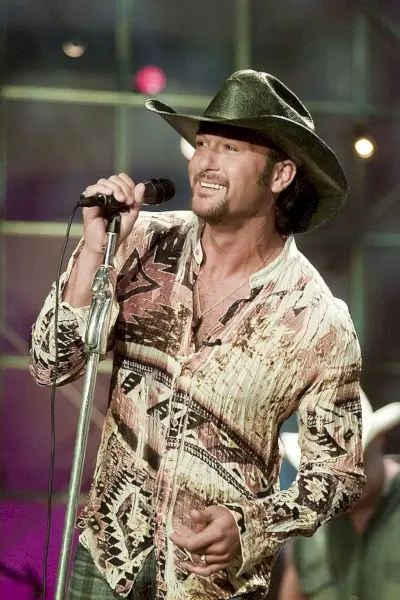 the tonight show with jay leno tim mcgraw air date 05152003 episode 2490 pictured l r musical guest tim mcgraw performs on may 15, 2000 photo by paul drinkwaternbcu photo banknbcuniversal via getty images via getty images
