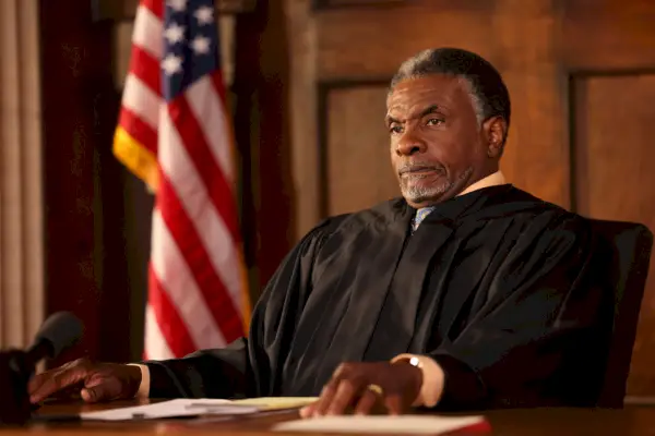 justified city primeval keith david as judge alvin guy