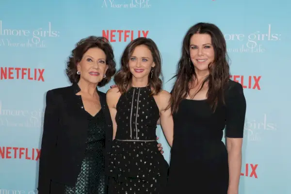 kelly bishop, alexis bledel and lauren graham photo by chelsea laurenvarietypenske media via getty images