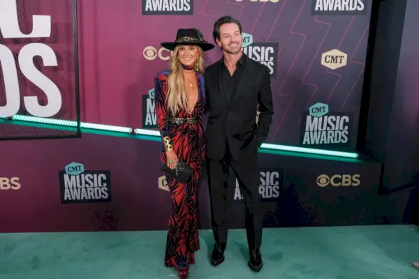 lainey wilson at the cmt music awards