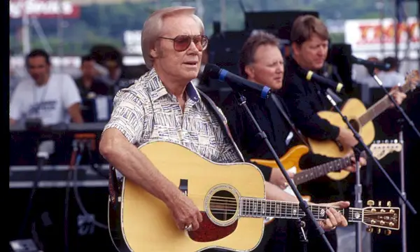 nashville 1999 country music singer songwriter george jones performs at fanfair in 1999 in nashville, tennessee photo by beth gwinngetty images