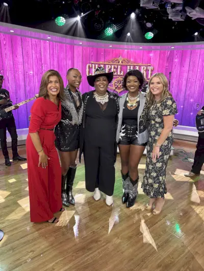 chapel hart on set of today with hosts hoda kotb and jenna bush hager september 2023