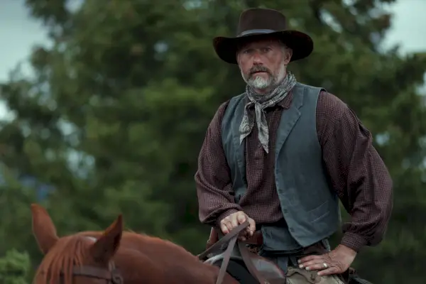 james badge dale as john dutton sr of the paramount series 1923