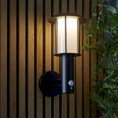 Outdoor Solar PIR Wall Light