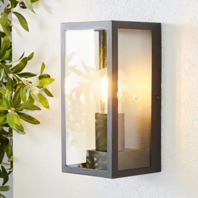 Outdoor Wall Light