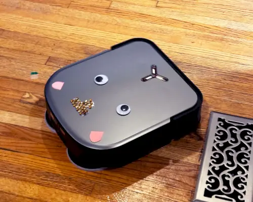 a white computer mouse