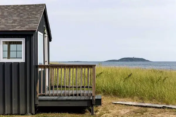 Tiny house rental available on Airbnb