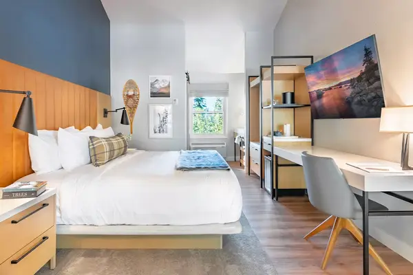 Guest room at Incline Lodge