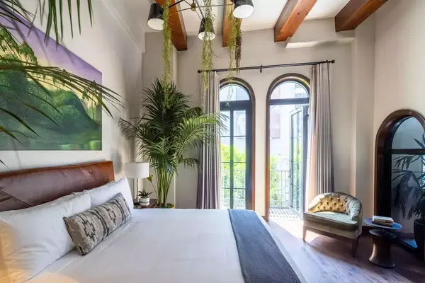 Hotel Figueroa Featured Artist Suite, Ruthanna Hopper