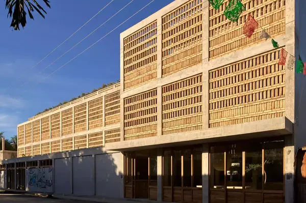 Exterior of Hotel Humano