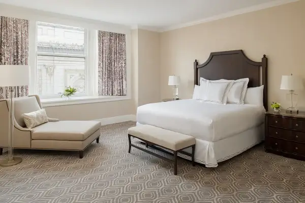 a guest room at The Roosevelt New Orleans