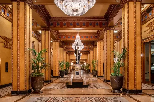 the lobby at The Roosevelt New Orleans