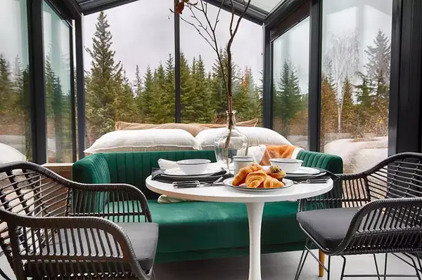 Interior of Panorama Glass Lodge in Alaska 
