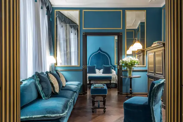 Velvet room in Splendid Venice