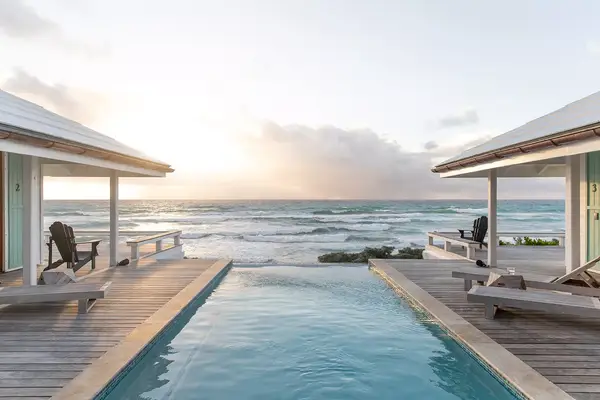 Infinity pool overlooking the ocean