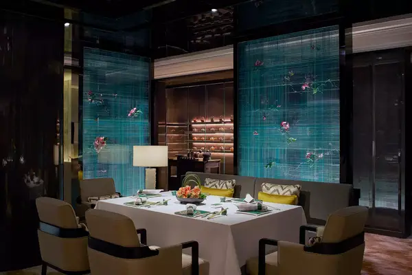 The Lai Ching Heen main dining area at the Regent Hong Kong