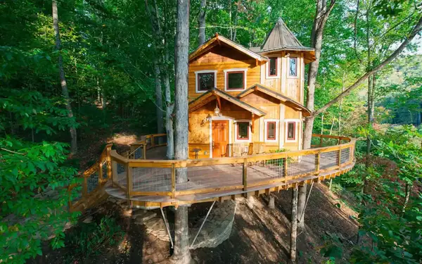 Airbnb Holiday Vacation Rental Treetop Asheville North Carolina