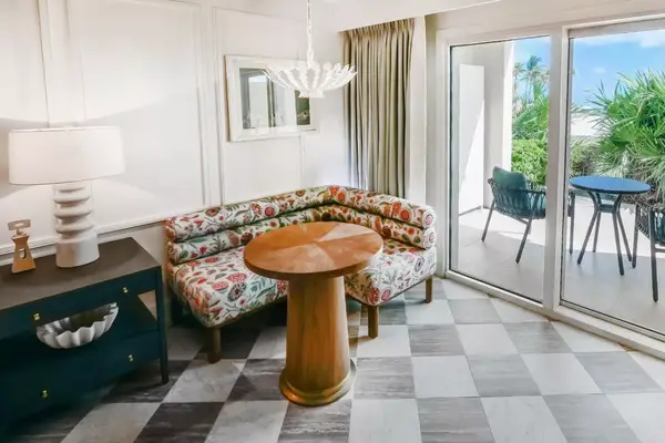 Guest room seating area 