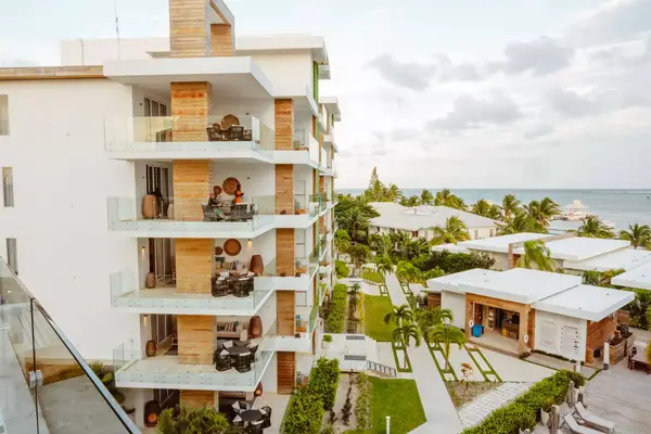 Building with guests rooms at Alaia