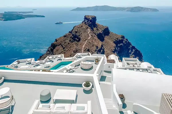 Aerial view of Grace Hotel, Auberge Resorts Collection