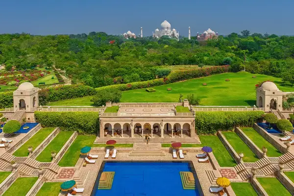 Pool and views at the Oberoi Amarvilas hotel