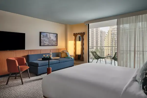 guest room at Romer House Waikiki