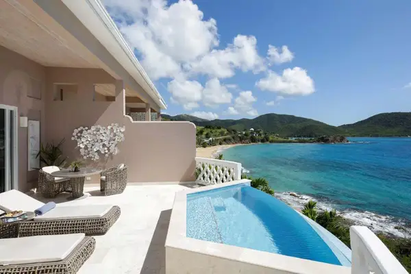 The seaside pool at Curtain Bluff
