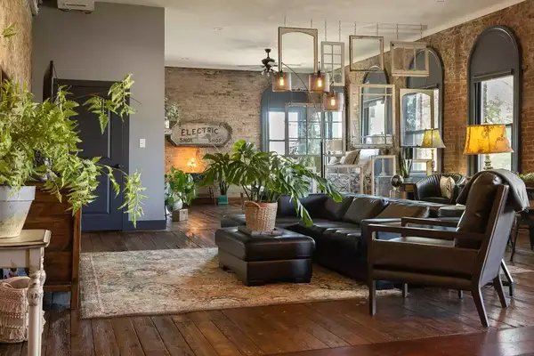 Leavenworth Queenies Loft