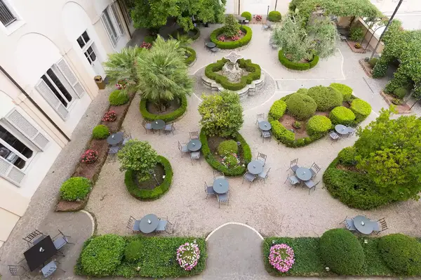 Graden at Donna Camilla Savelli