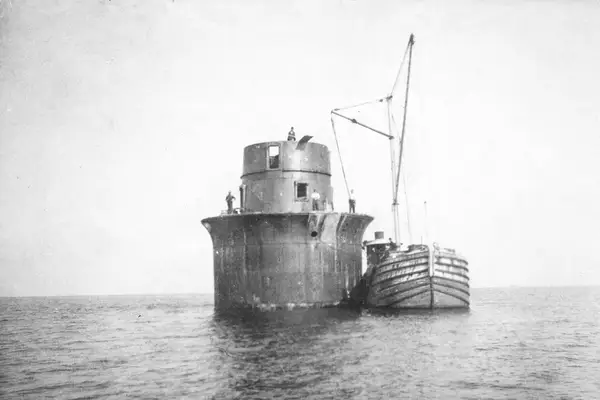 Historical image of a lighthouse from 1901