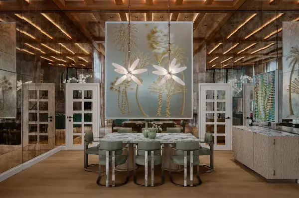 dining room at Palm House