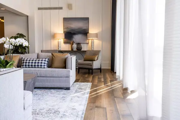 The lobby at The Inn at Nicewonder Farm & Vineyards