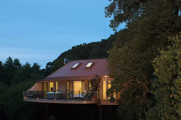 Exterior of Chewton Glen Treehouse