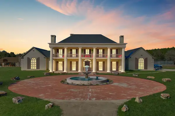 An airbnb exterior in Texas 